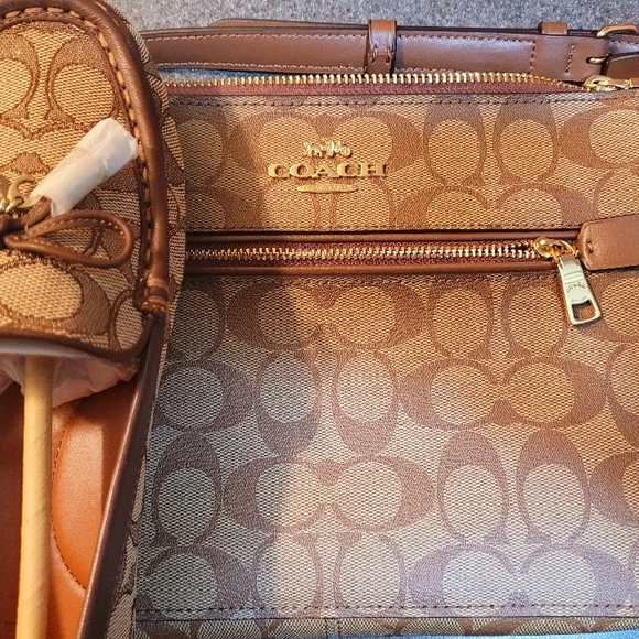 Coach Brown Signature Women's Bag and Shoes - Picture 1 of 10